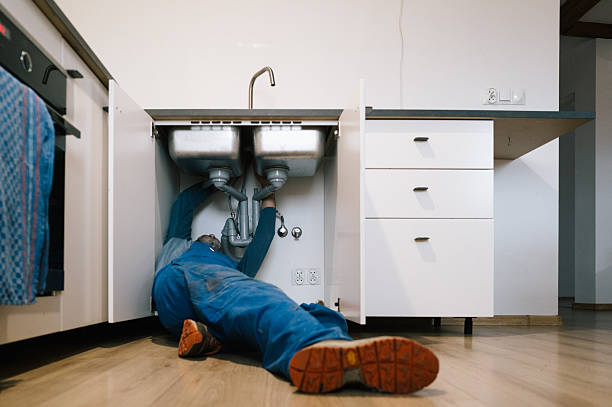 Professional Emergency Plumber technician working in Haddam, CT